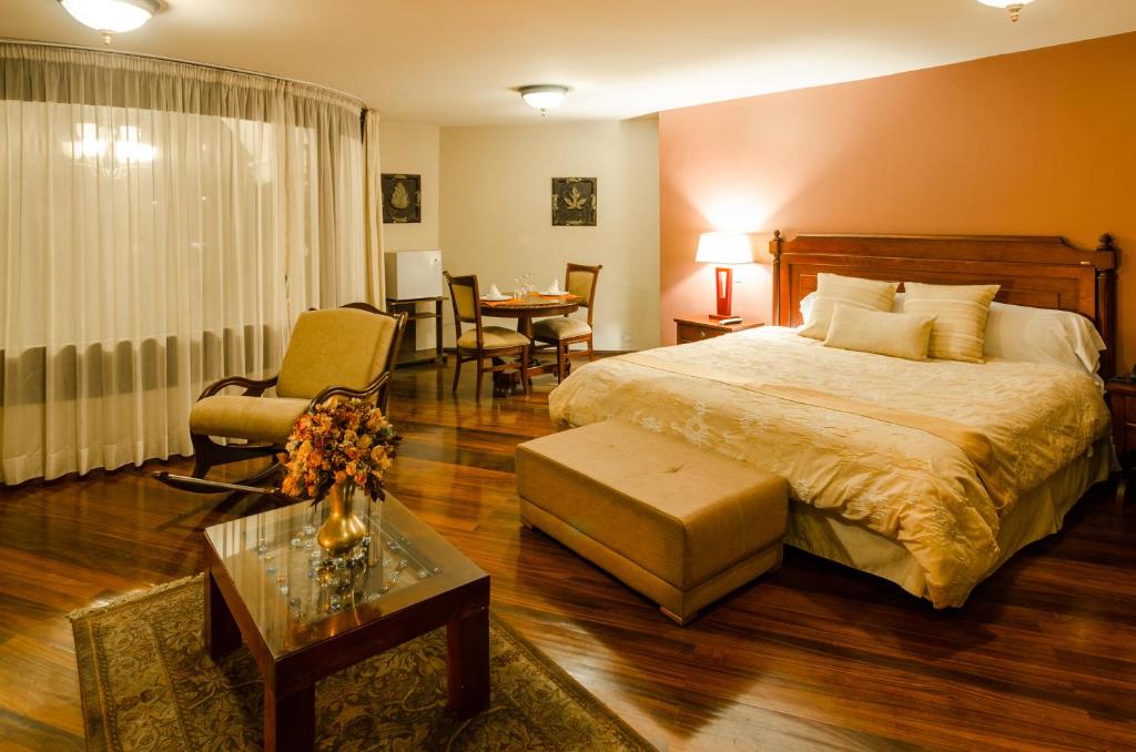 Habitación con Cama Grande (3 personas)